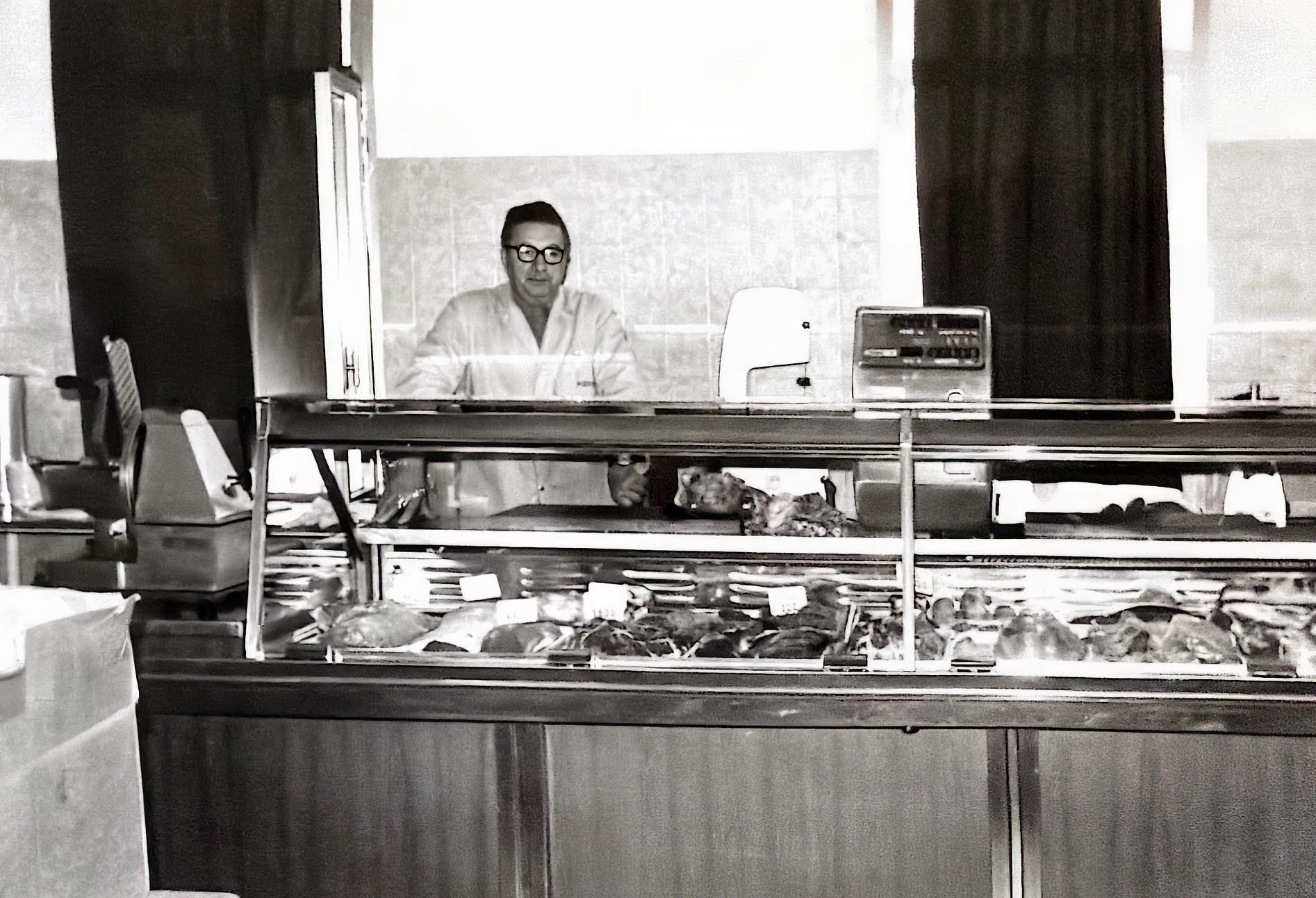 Maria al banco del minimarket